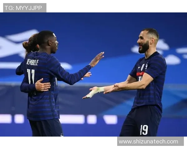 贝西克塔与享克激战正酣谁能在这场对决中笑到最后